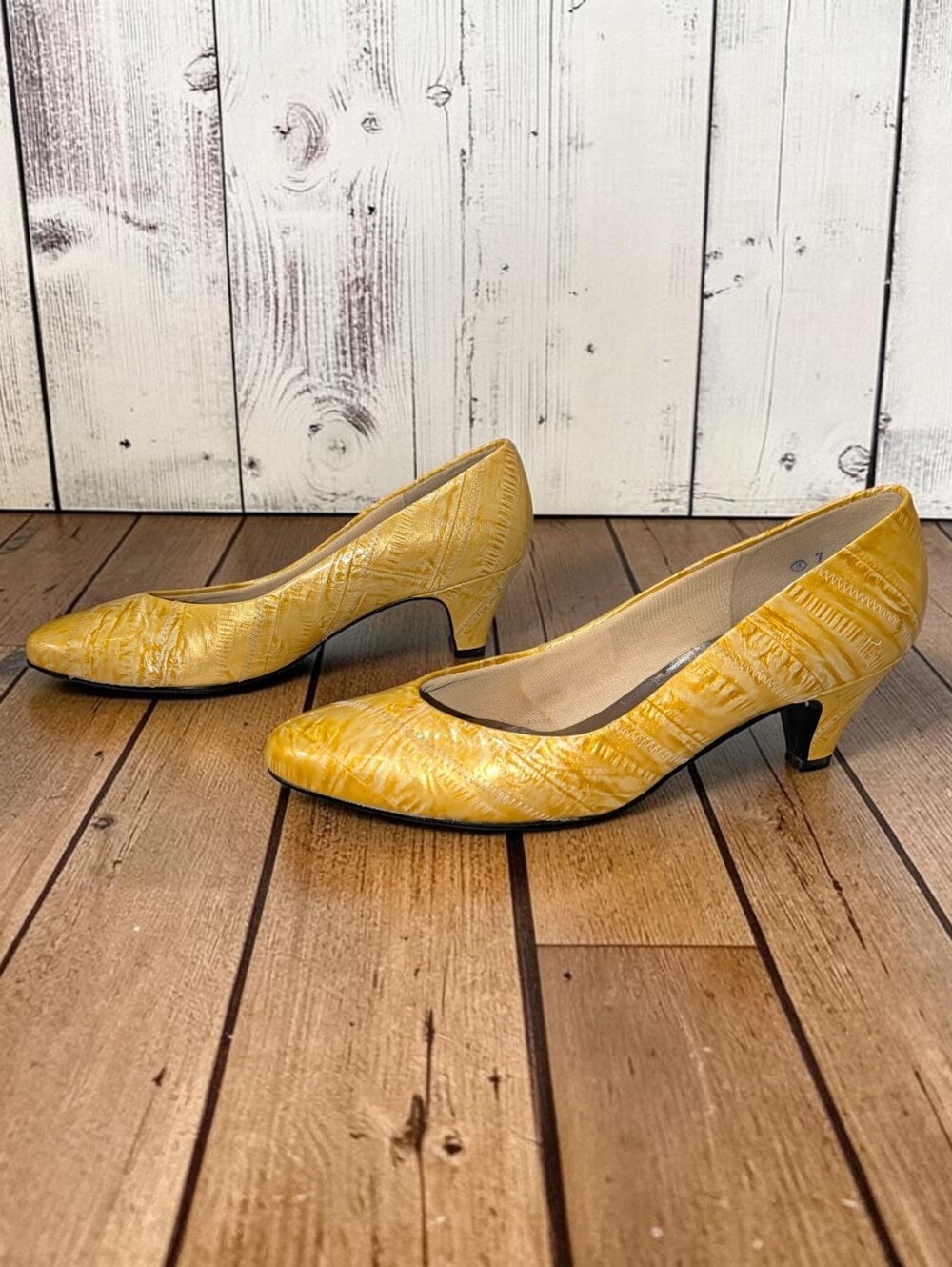 Selby Comfort Fit Golden Yellow Marbled Leather Pumps Size 7 Retro